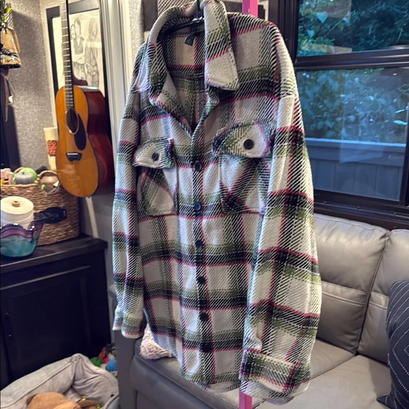 Wild Fable Green and Pink Plaid Top size medium - Picture 3 of 4